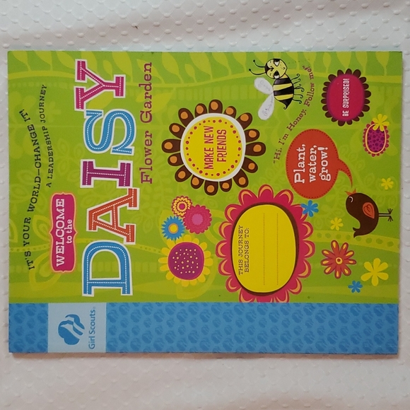 GIRL SCOUTS Welcome to the Daisy Flower Garden Book-Grades K-1 Workbook-USA-NEW - Picture 1 of 11